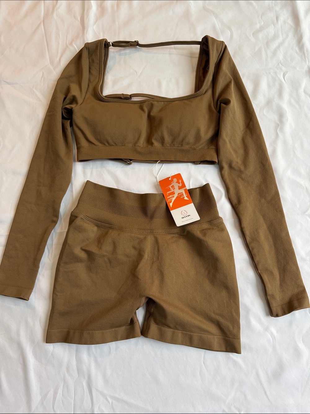ABOCIW Seamless High-Rise Athletic Top/Shorts Set Brown Size Small